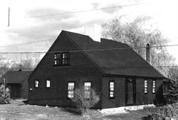 Brown-Cleveland House, 23 Belcher St. Essex MA 1713